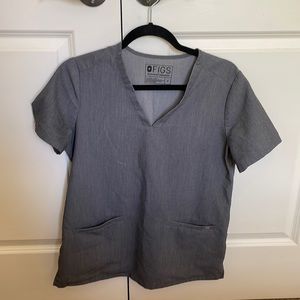 Figs Graphite Casma Three Pocket Scrub Top – S